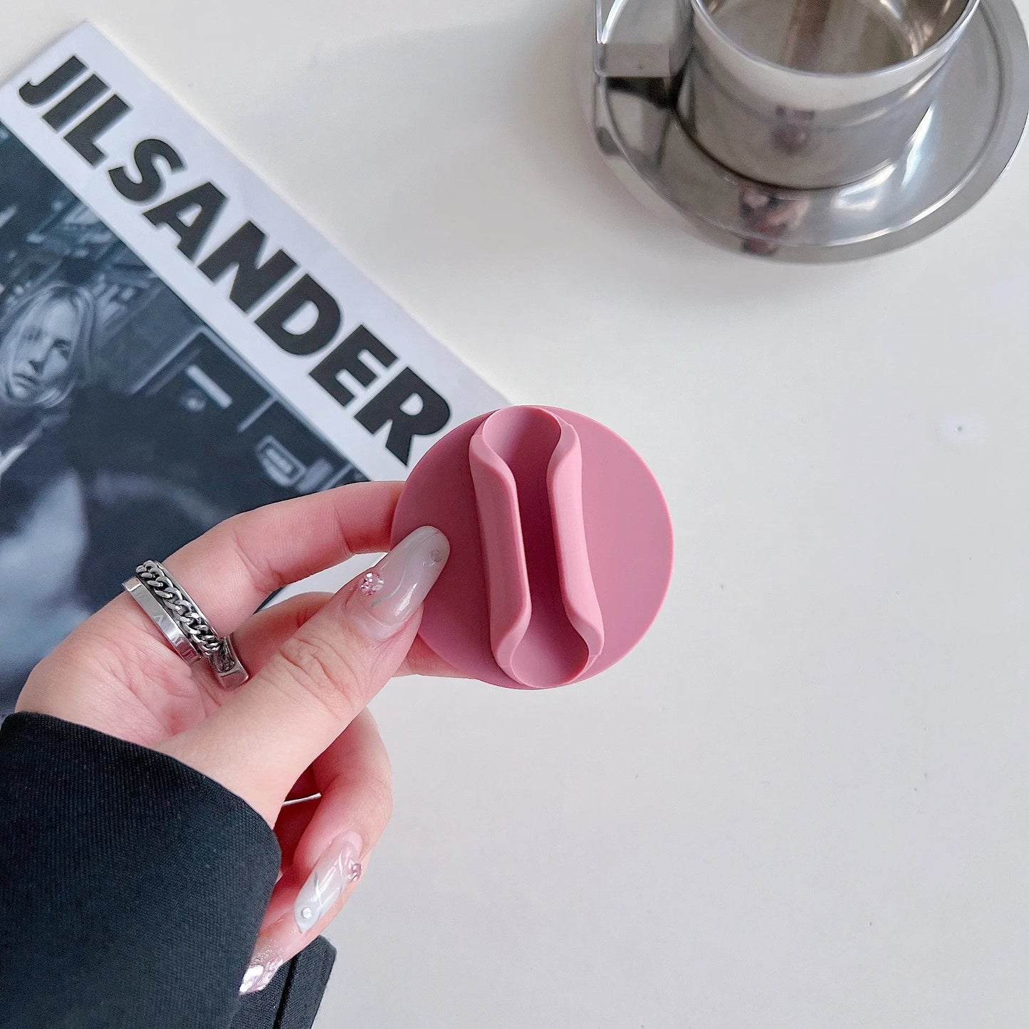 Silicone Lipstick Holder & Mobile Phone Stand — 3M Adhesive Universal Lazy Accessory with Round Lip Gloss Support