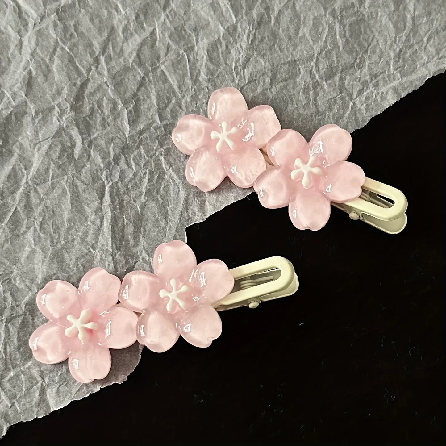 Five-Petal Colorful Duck Hair Clip - Cute Floral Pattern Women’s Hair Accessory