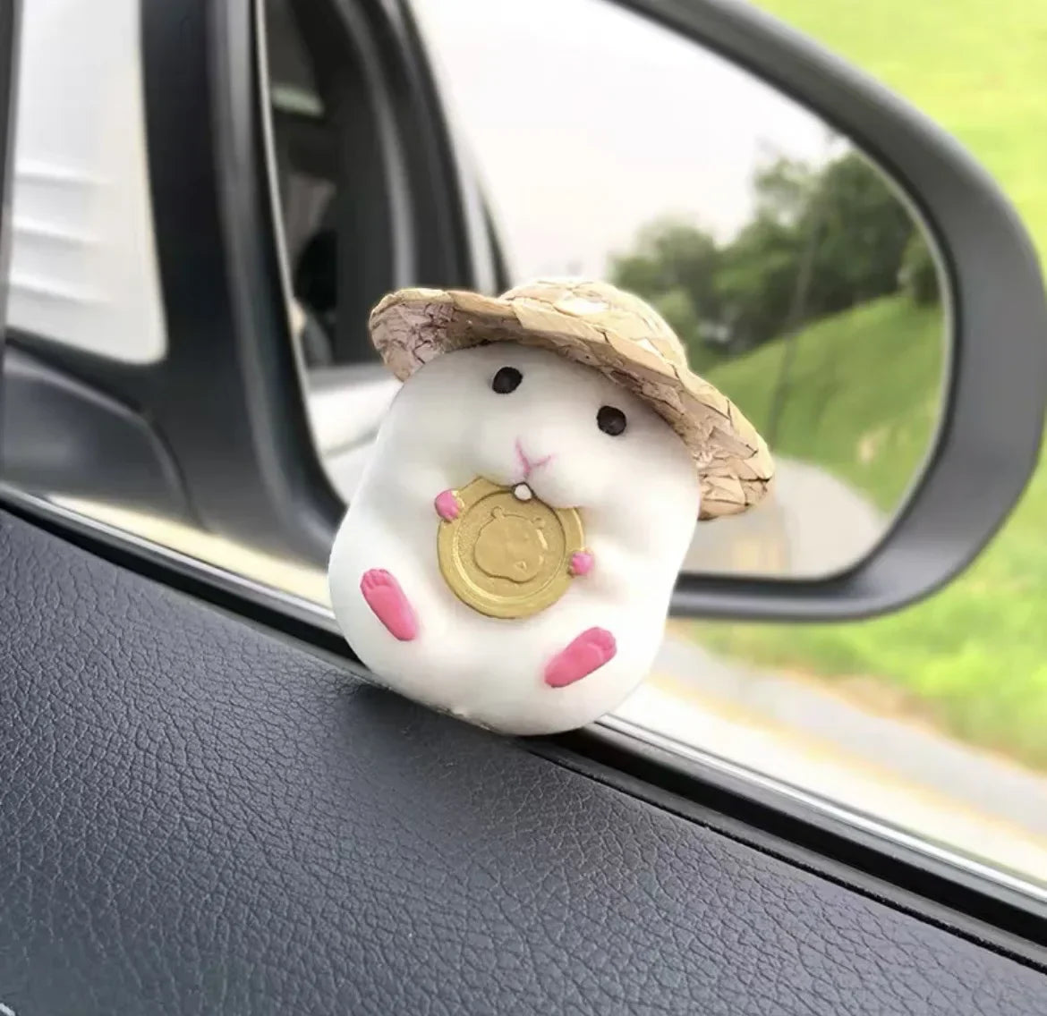 Cute Hamster Car Console Doll – Fun Car Interior Pendant & Cool Dashboard Decoration Accessory