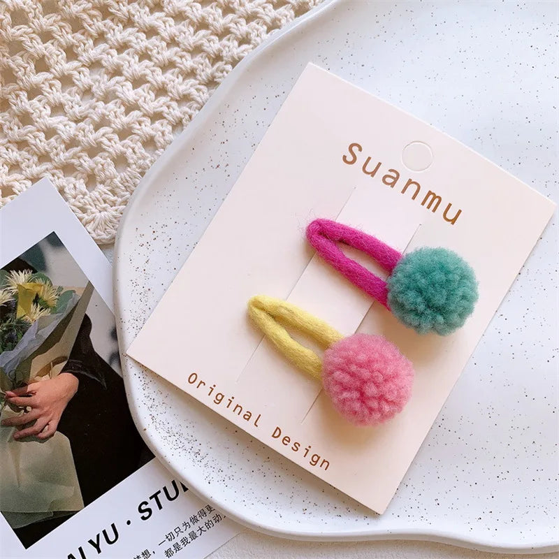 2PCS Colorful Pompom Hair Clips for Girls – Cute Plush Ball Barrettes & Hairpins Accessories
