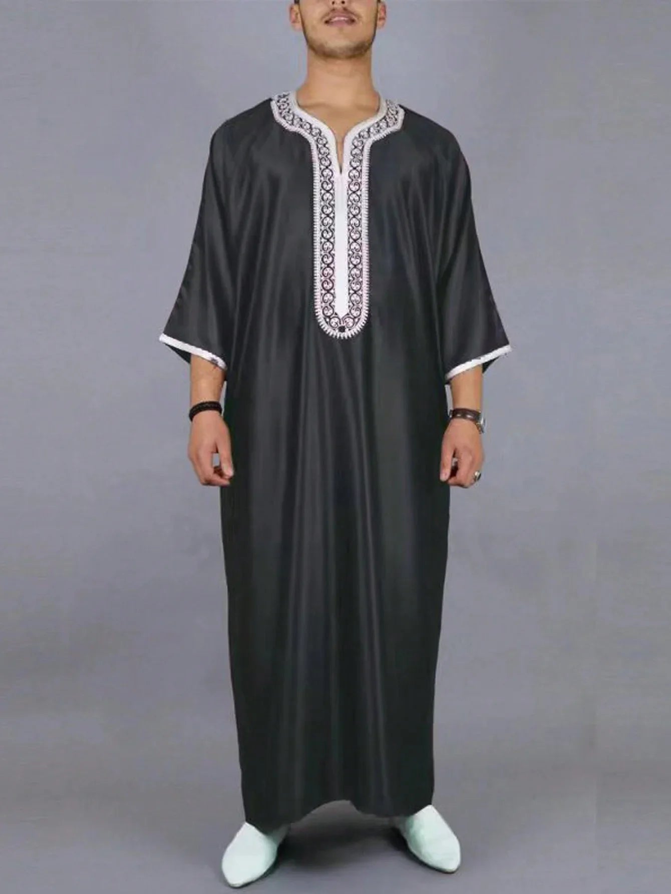 Moroccan Green Men’s Arab Robe - Traditional Embroidered Islamic Casual Clothing for Elegant Style