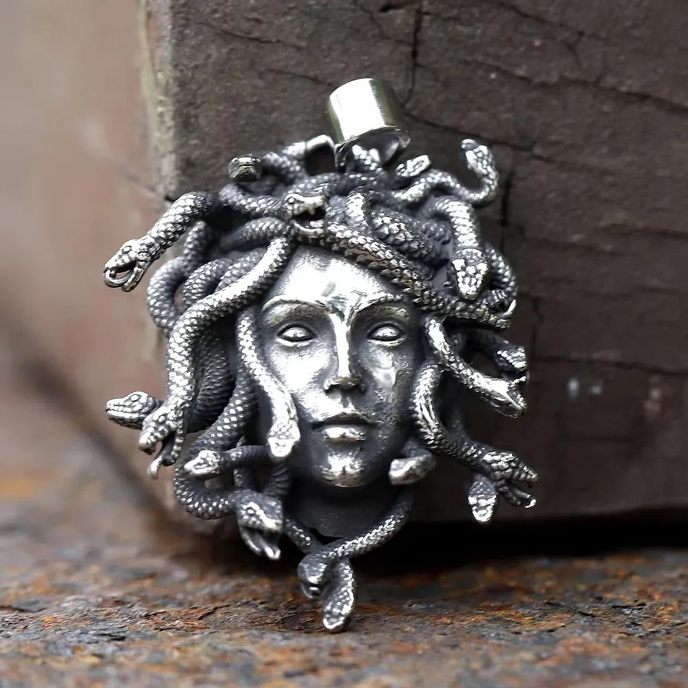 Men's Medusa Pendant Necklace - 316L Stainless Steel Vintage Snake Animal Jewelry for Parties and Gifts