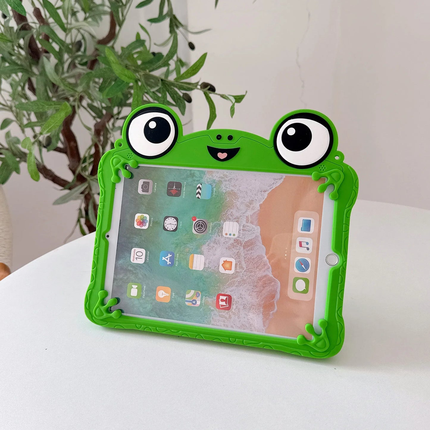 3D Cartoon Frog iPad Case - Soft Silicone Protective Cover with Stand