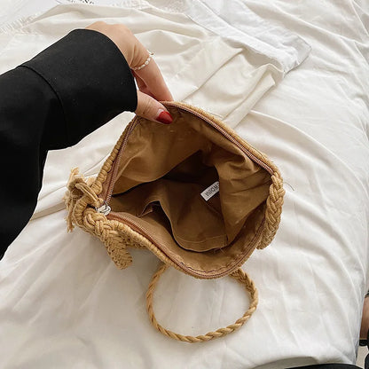 Women’s Summer Straw Messenger Bag – Hollow Woven Shoulder Bag with Tassel, Fashion Crossbody Beach Travel Bag