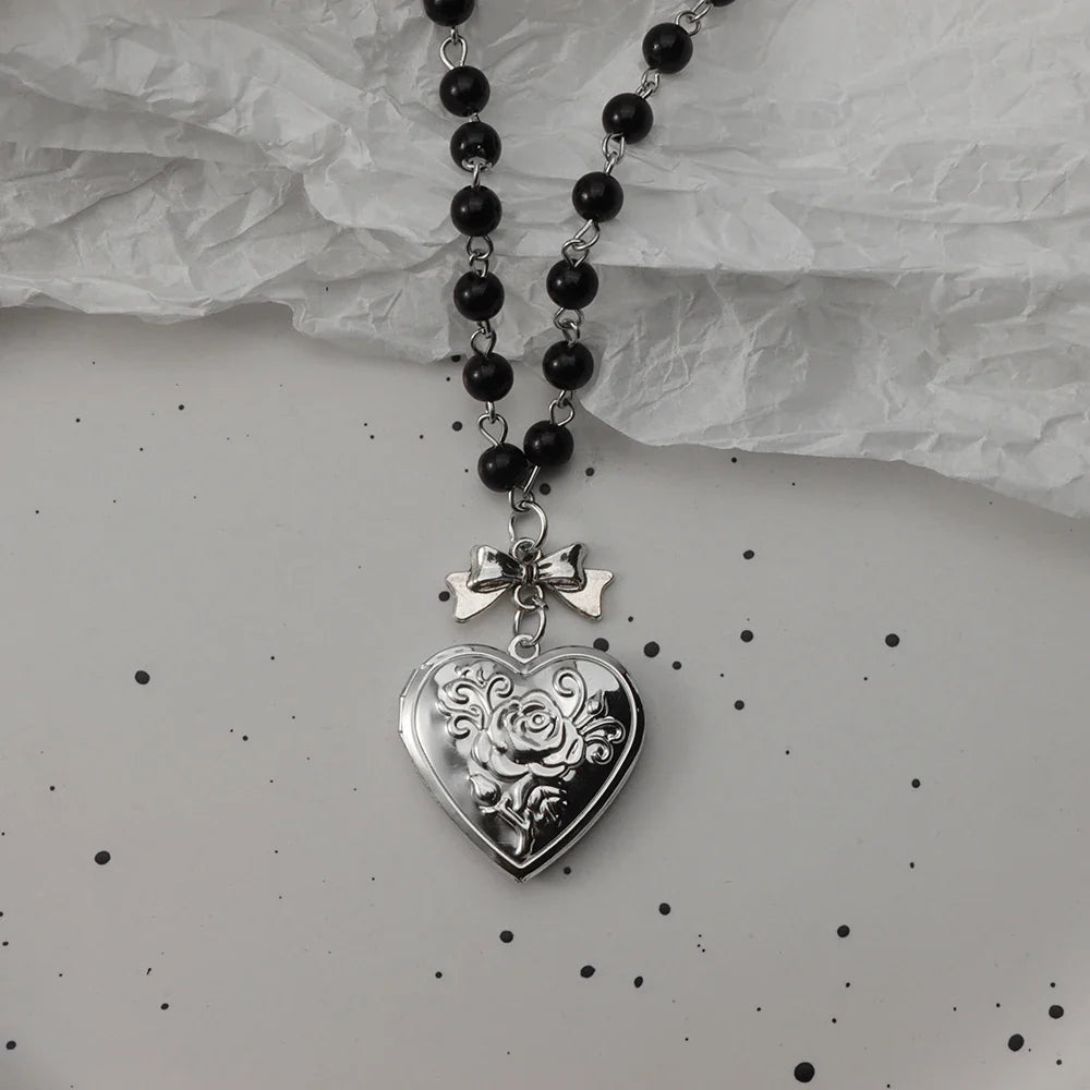 Gothic Bat Cross Necklace Set - Y2K Thorn Love Black Beaded Layered Jewelry for Halloween Parties