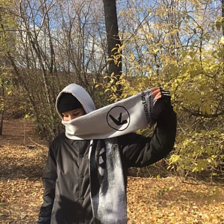 Men’s Y2K Black Knitted Scarf — Aphex Twin Goth Harajuku Streetwear Winter Shawl Unisex