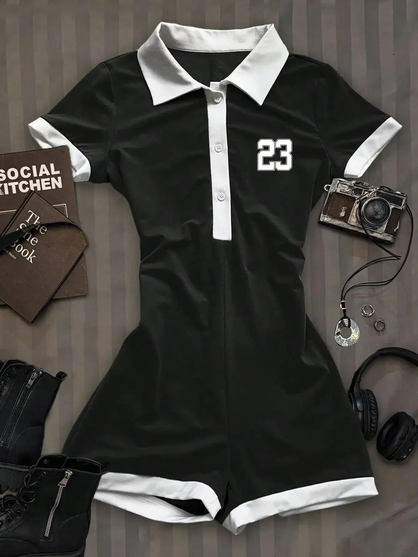 Women’s Casual Lapel Sleeveless Jumpsuit – Elegant Sexy Waist-Hugging Short One-Piece Outfit, Simple Fashion Romper