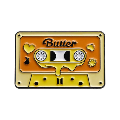 Magnetic Tape Music Series Metal Brooch – Versatile Clothing, Necklace & Badge Accessory with English Style