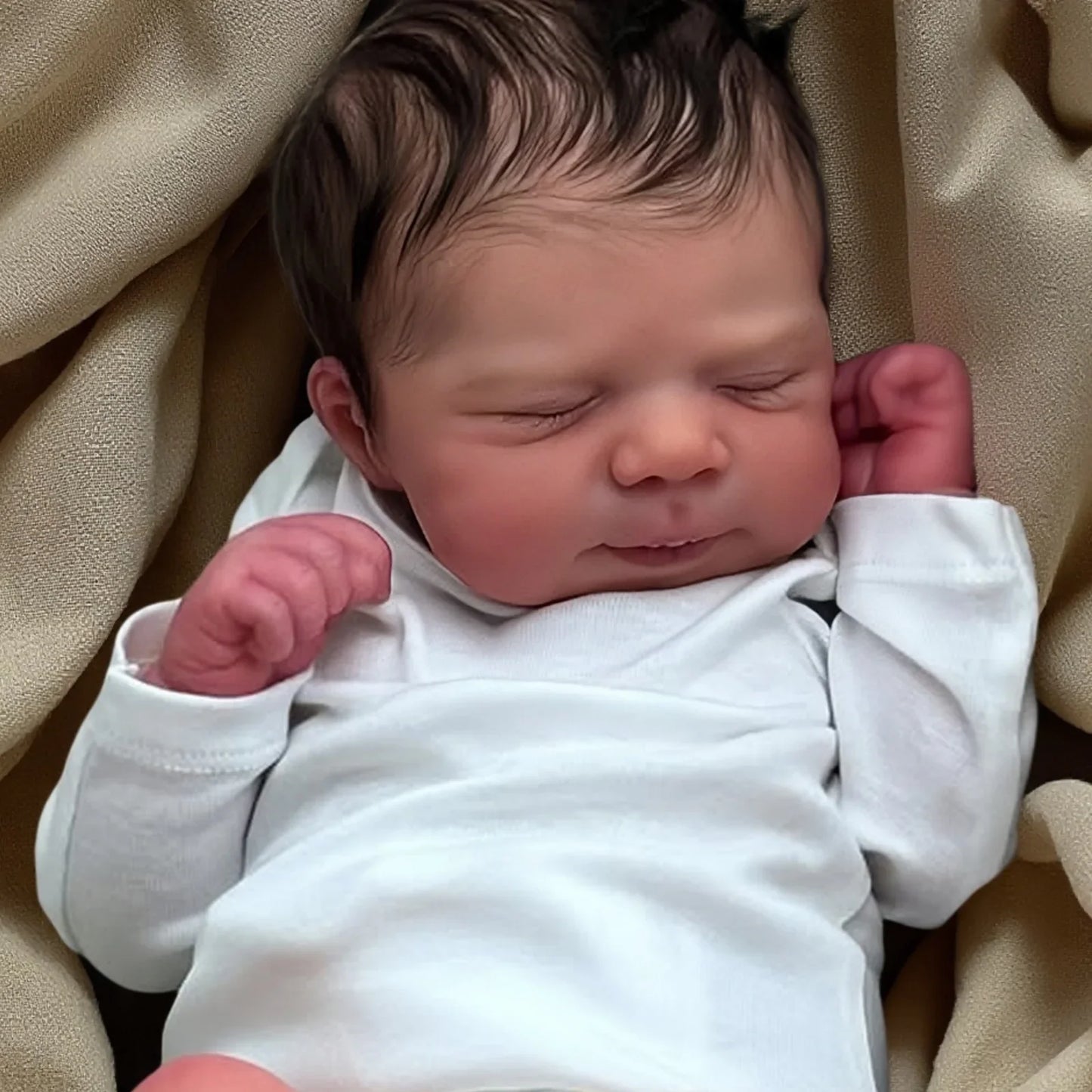 Risbecko 43cm Lifelike Reborn Doll – Handmade Vinyl Baby Doll with 3D Painted Skin and Veins