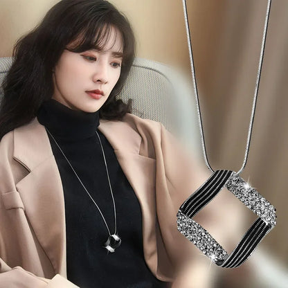 Opal Tulip Long Sweater Necklace – Elegant Floral Pendant Chain for Women Autumn Winter Fashion Accessories