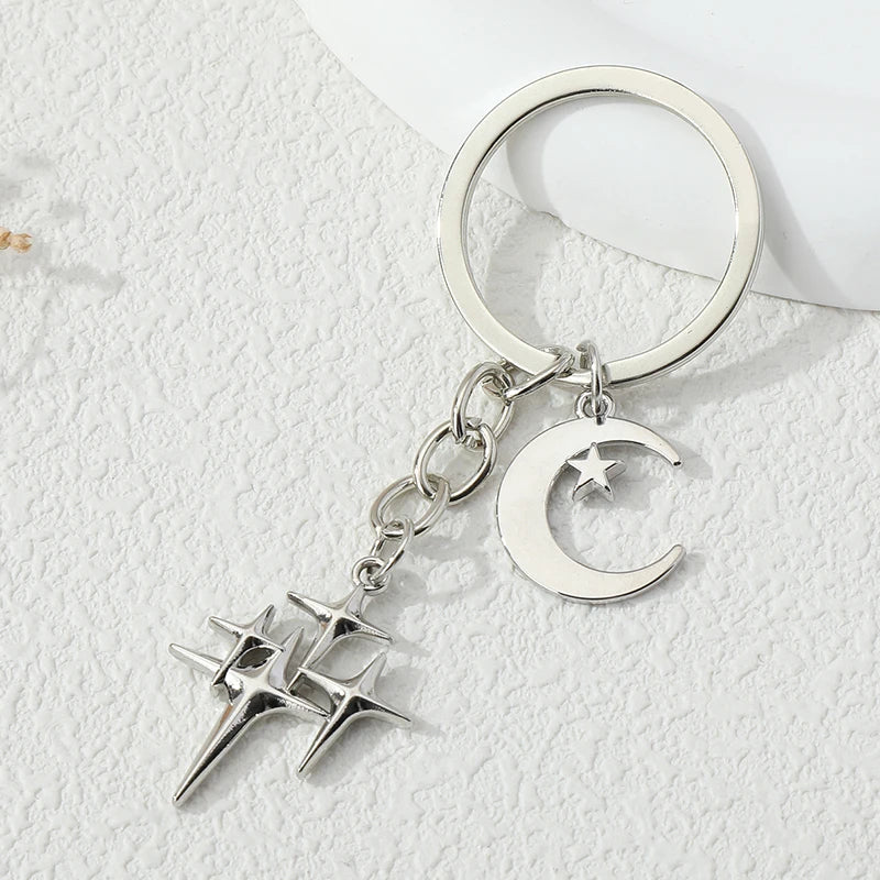 Y2K Star & Moon Metal Keychain – Handmade Friendship Key Ring for Women & Men Handbag Decoration
