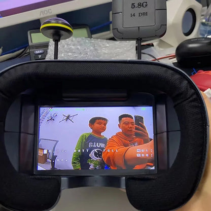 008D 5.8G 40CH 4.3" HD FPV Goggles with DVR & Battery – Diversity Video Headset for RC Drone EV800D