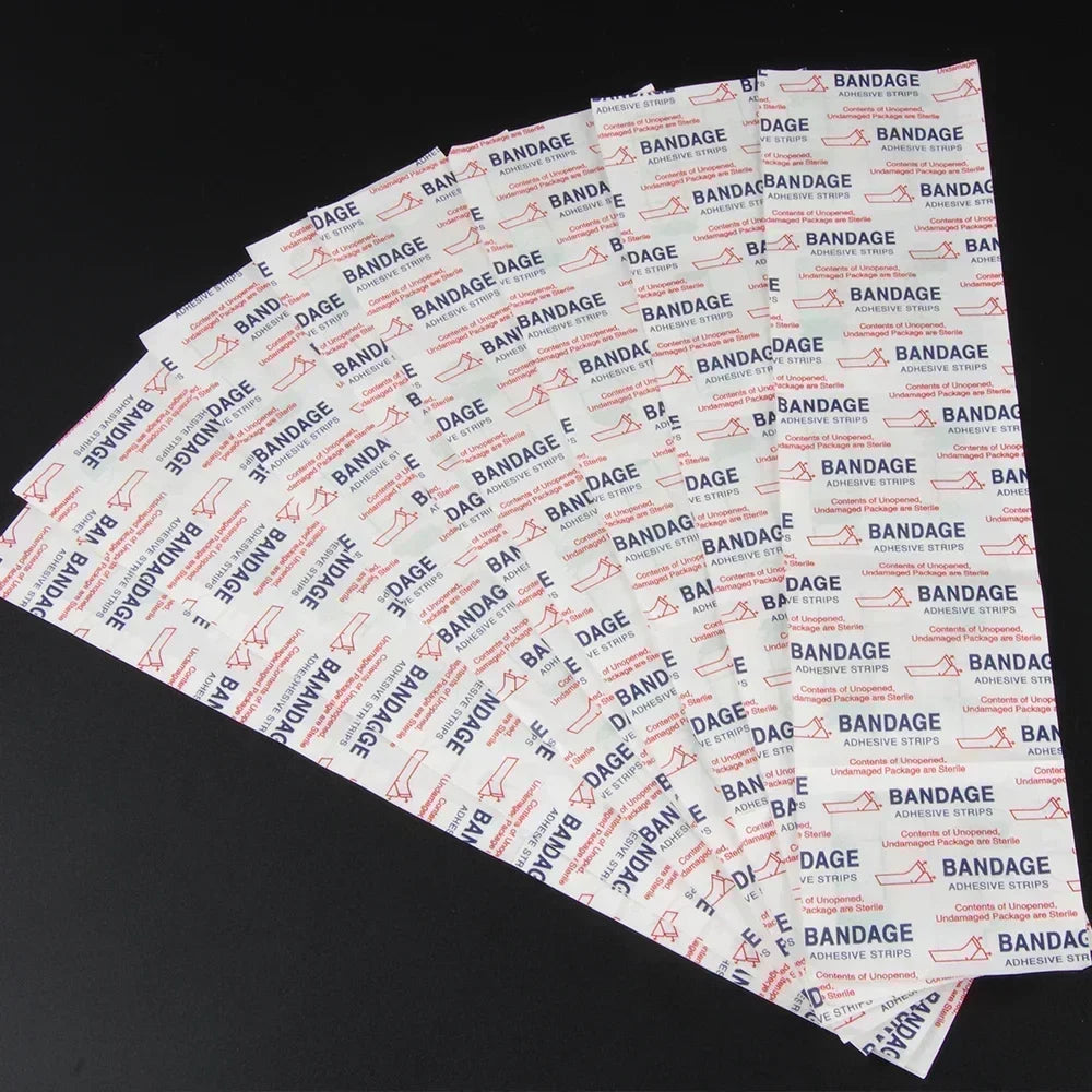 50PCS Transparent PU Waterproof Bandages – Adhesive Wound Plasters for First Aid, Outdoor and Home Use, 38x38mm / 72x19mm