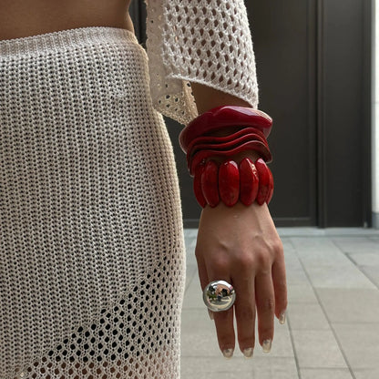 KMVEXO Vintage Wide Red Geometric Resin Bangles – Irregular Chunky Acrylic Bracelets for Women Summer Gift