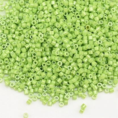 1000Pcs 1.6x1.3mm Japan Glass Seed Beads 11/0 – Cylindrical Loose Beads for DIY Statement Jewelry Making (5g Pack)