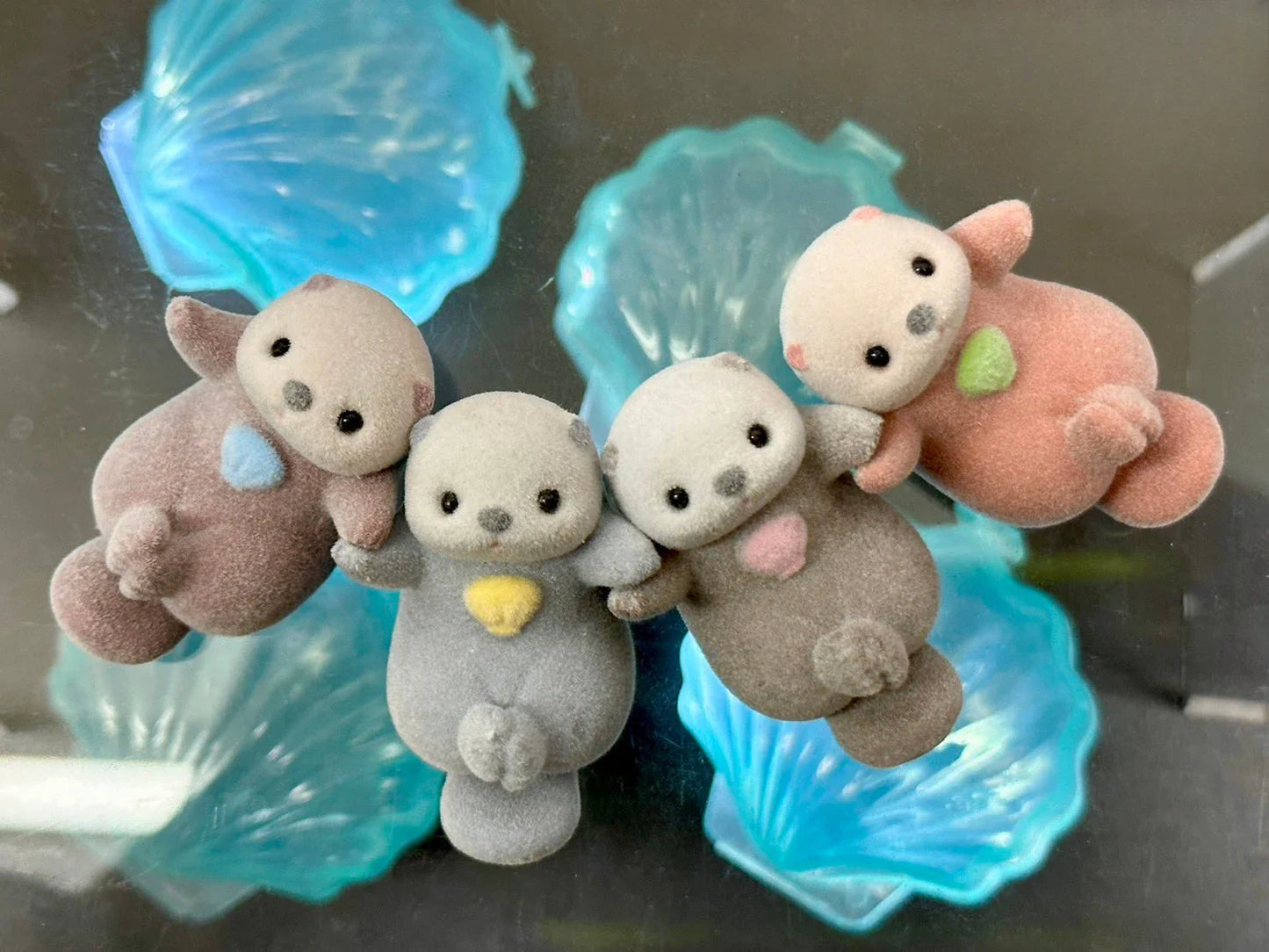 Yell World Shell Capsule Toy | Kawaii Fluffy Sea Otter Gasha Ornament Figure