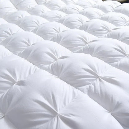 White Goose Down Comforter – Thick Winter 3D Bread Blanket with Luxury Pinch Pleat for Single & Double Beds