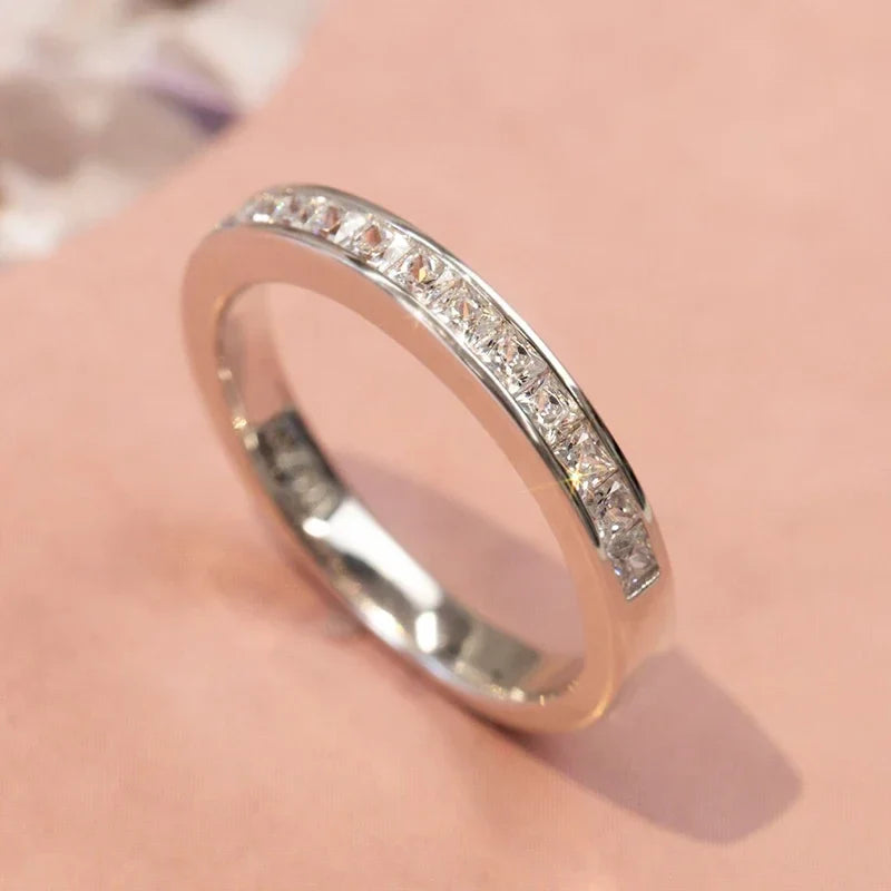 Huitan Minimalist Wedding Ring for Women – Silver Luxury Princess CZ Paved Elegant Anniversary Ring Fashion Jewelry for Daily & Special Occasions