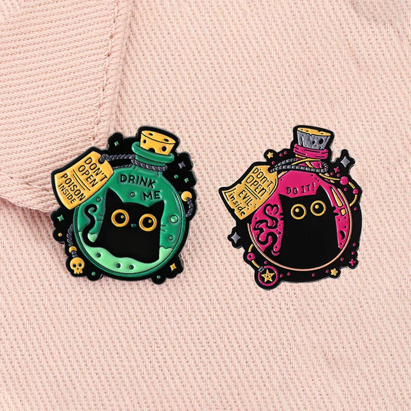 Cute Big-Eyed Black Cat Enamel Pin – Elf Magic Potion Animal Brooch for Halloween Jewelry Gift