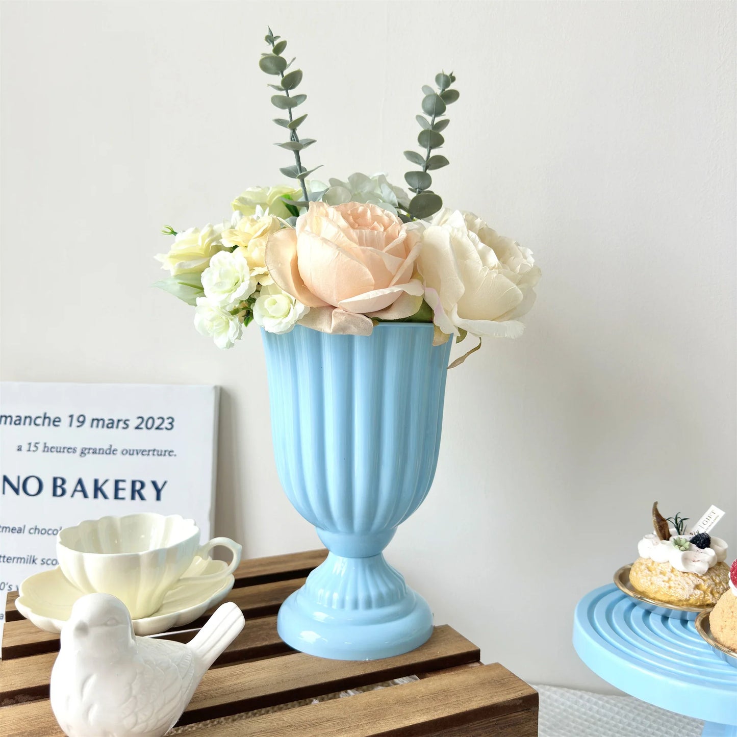 Mini Flower Arrangement Pots — Plastic Vases for Table Centerpieces, Home, Wedding, Party & Christmas Decor