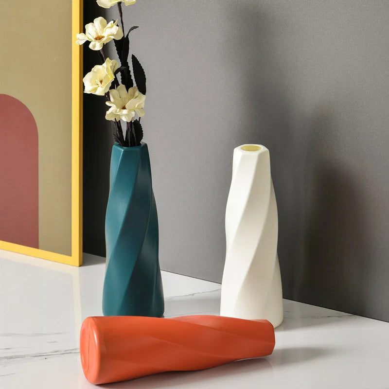 Minimalist Living Room Flower Vase - Light Luxury Decorative Vase for Dining Table, Home Decor & Dried Flower Arrangement Bottle