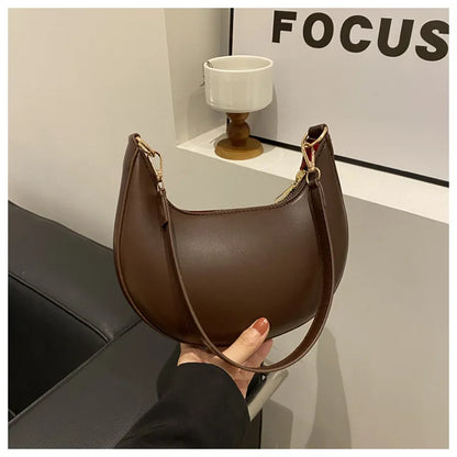 Women’s Moon-Shaped Shoulder Bag – Luxury High-End Baseball Style Elegant Crossbody Handbag Fashionable Lady Purse