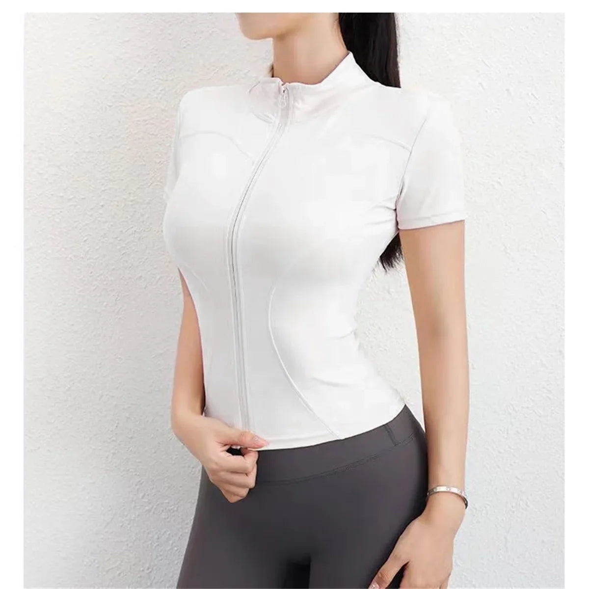 Women’s Casual Slim Fit Short Sleeve Sports Jacket – Zipper Yoga, Running & Cycling Activewear Top for Summer Workout Outfit