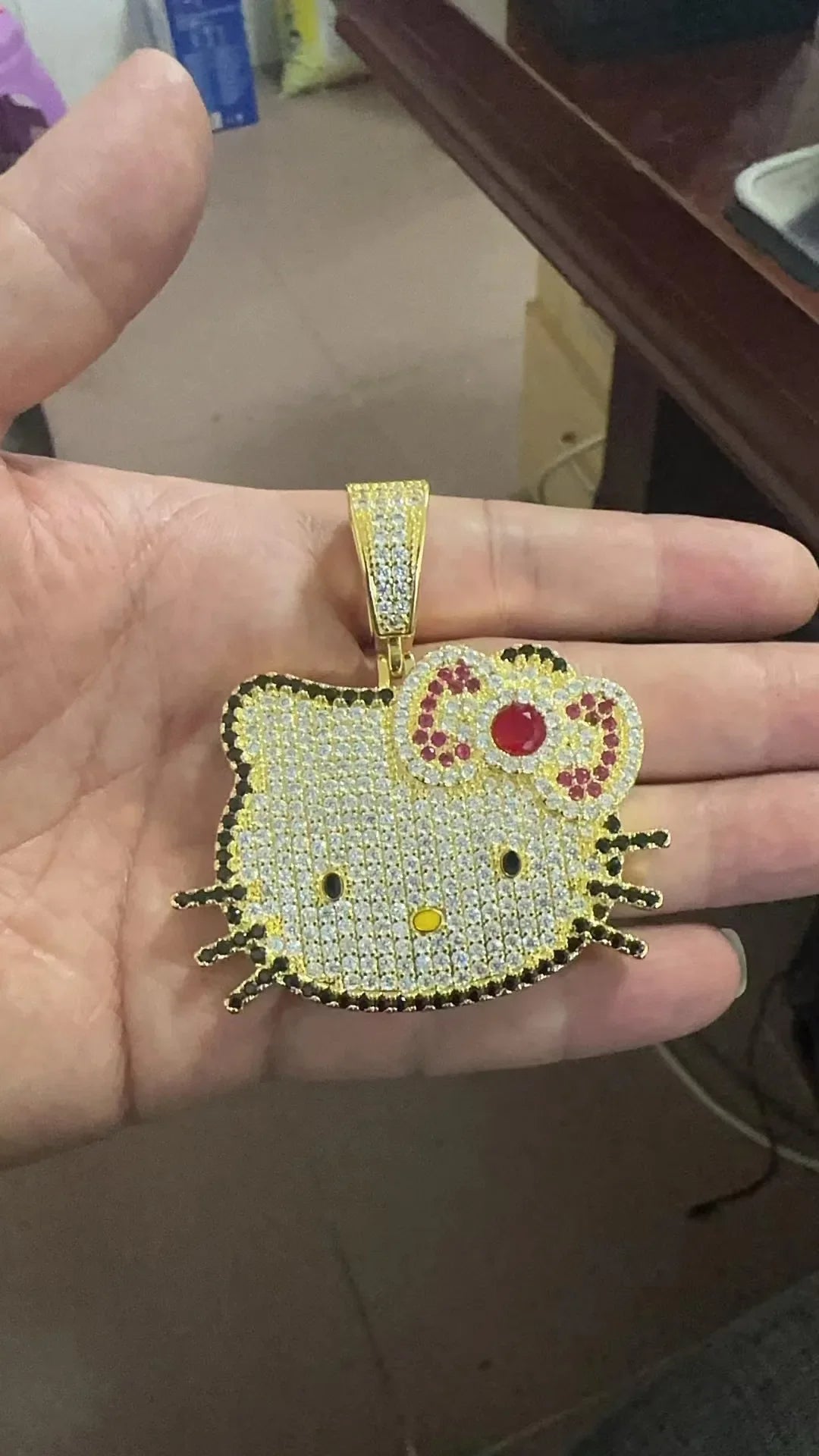 Hello Kitty Y2K White Gold Pendant Necklace – Sweet Long Layered Jewelry Chain for Women, Halloween Style (Europe & America)