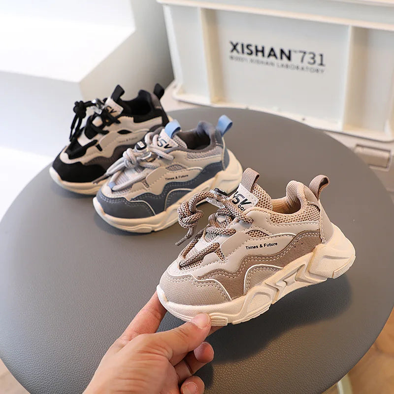 Kids Sport Shoes – Breathable Mesh Boys & Girls Sneakers for Spring & Autumn Outdoor Running