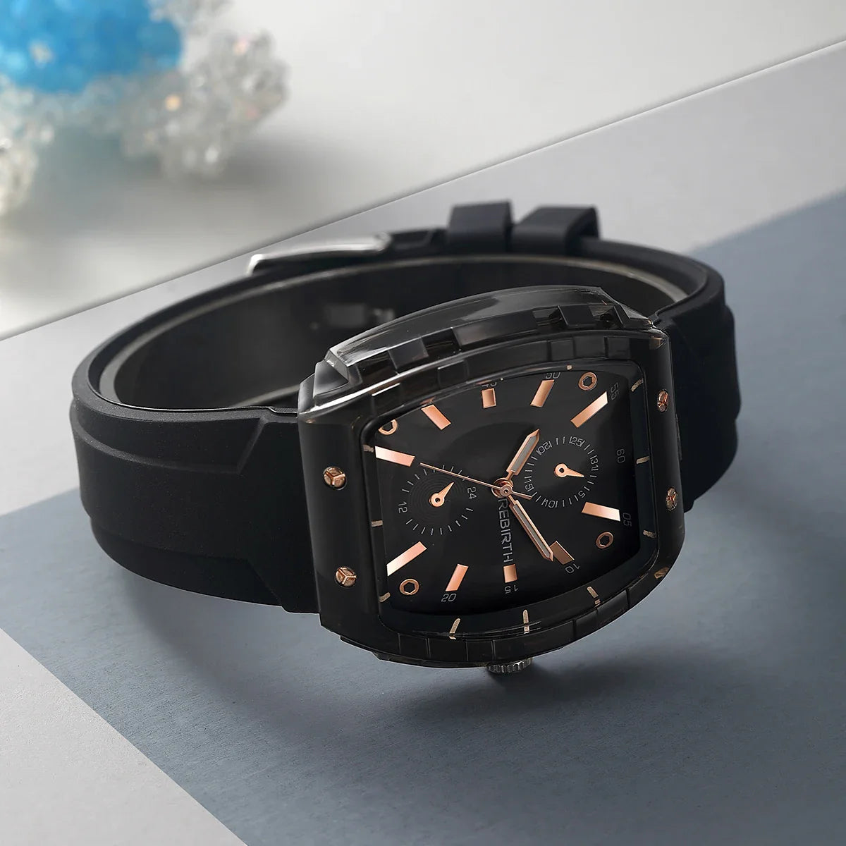 Casual College-Style Versatile Watch – Simple Artistic Design Fashion Wristwatch for Everyday Wear