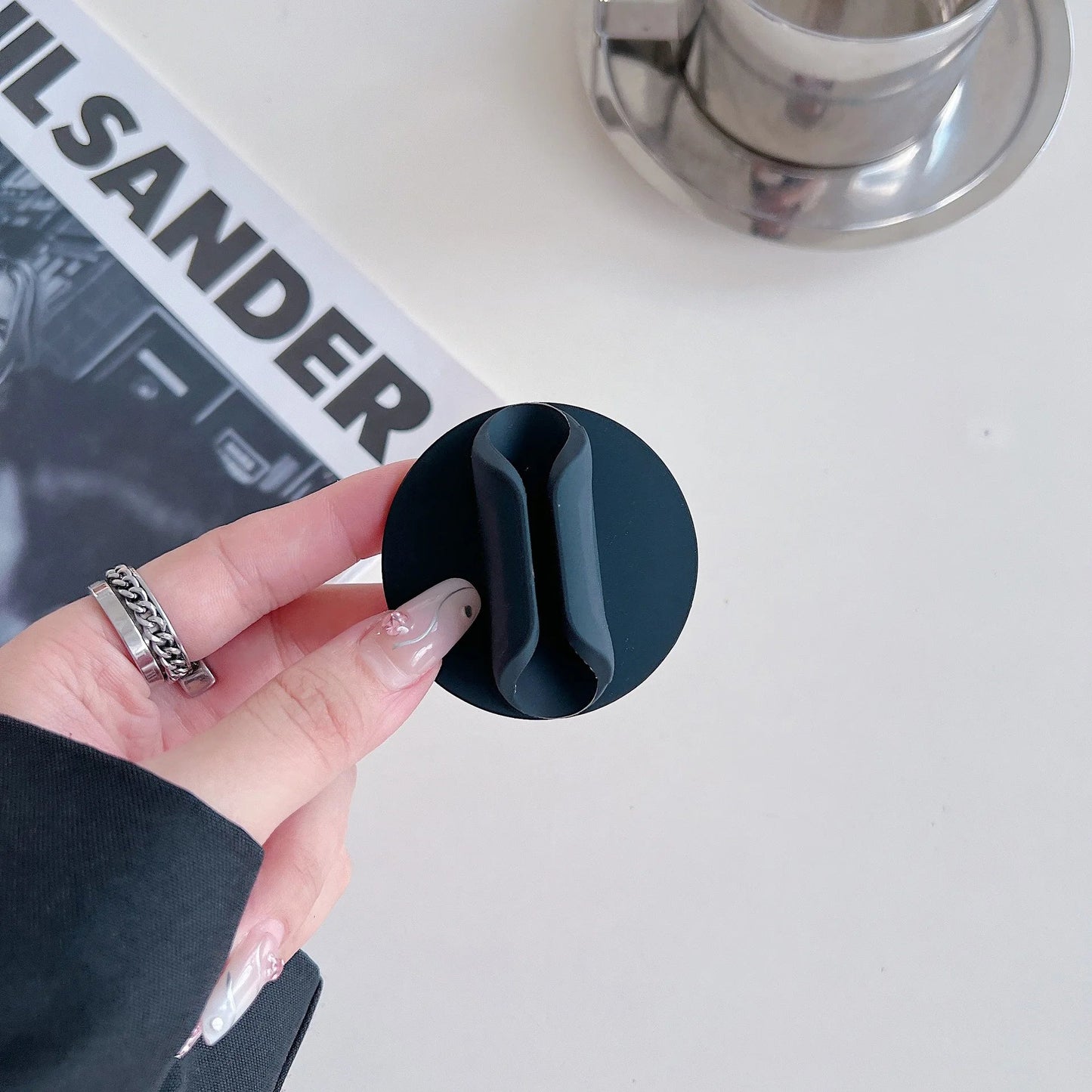 Silicone Lipstick Holder & Mobile Phone Stand — 3M Adhesive Universal Lazy Accessory with Round Lip Gloss Support