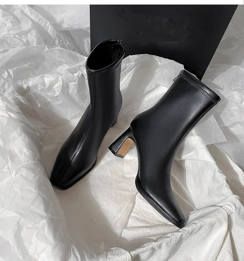 Vintage Warm Cotton Women’s Ankle Boots – Fashionable Square Toe, Elegant Autumn & Winter Short Booties with Thick Heel