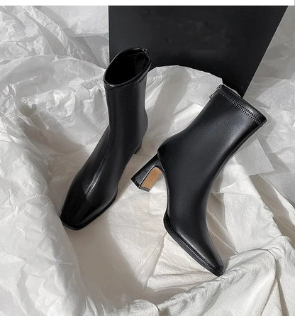 Vintage Warm Cotton Women’s Ankle Boots – Fashionable Square Toe, Elegant Autumn & Winter Short Booties with Thick Heel