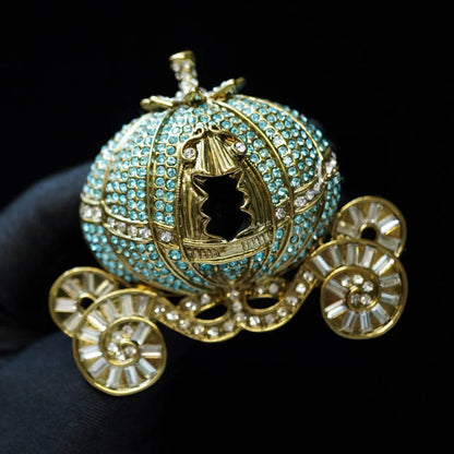 Vintage Baroque Crystal Castle Carriage Brooch – Rhinestone Clock Pin Badge for Women & Girls, Elegant Statement Jewelry