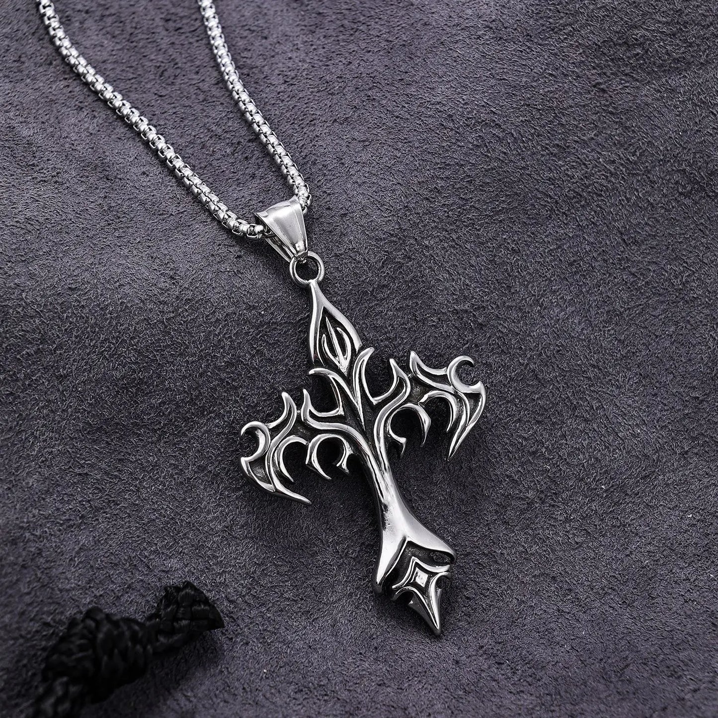 Stainless Steel Flame Cross Pendant Necklace – Retro Titanium Steel Men’s Jewelry