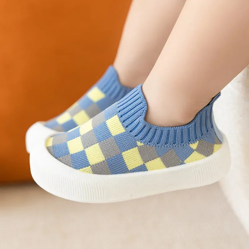 2025 Spring Toddler Slip-On Shoes – Non-Slip First Walkers for Boys and Girls, Classic Plaid Sneakers
