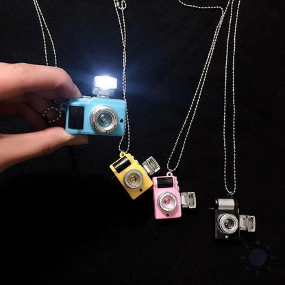 Fashion Camera Pendant Necklace – Vintage Flash Light Camera Jewelry with Long Chain for Women & Men, Punk Party Accessory