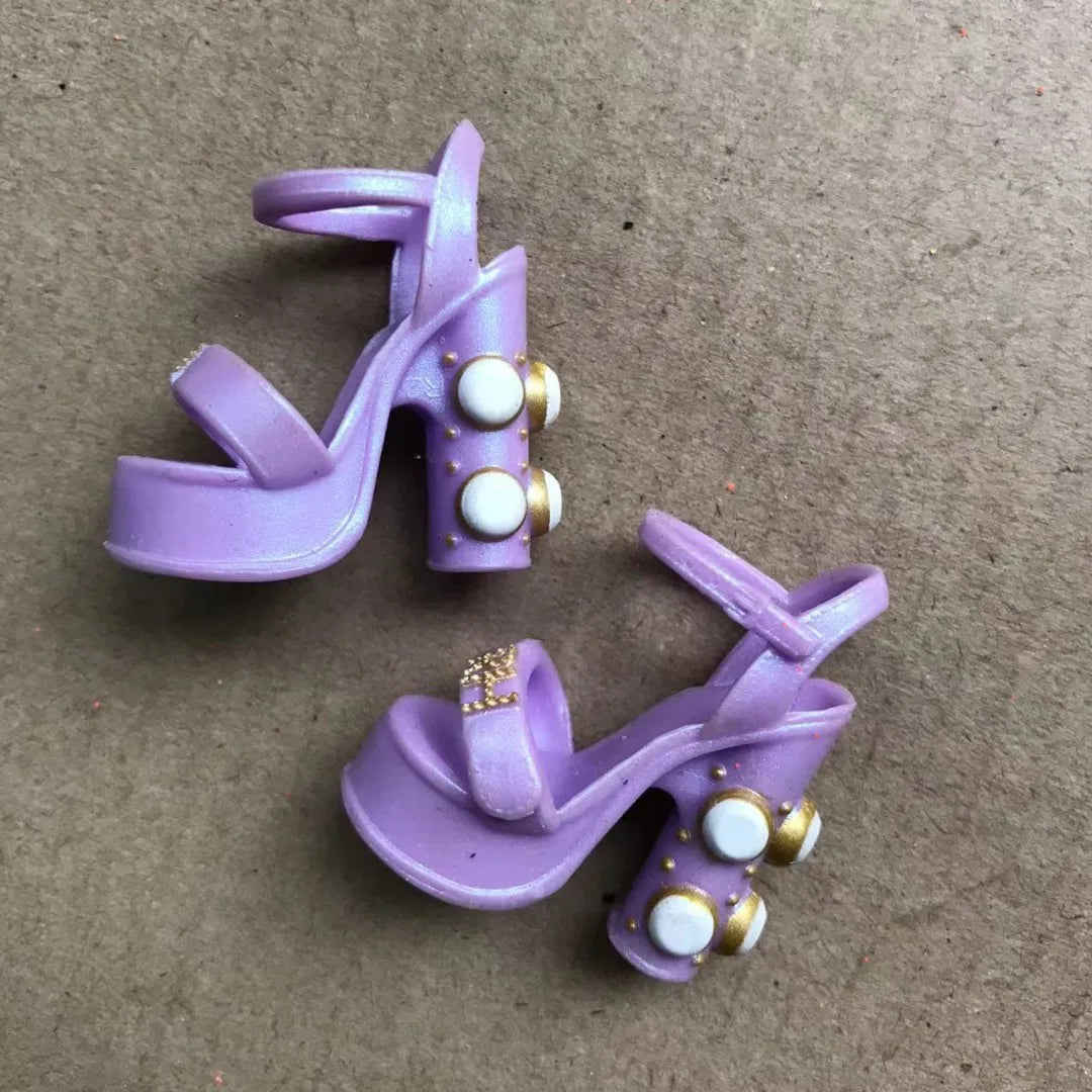 Rainbow Doll Shoes – Boots, Sandals & High Heels for DIY Doll Dressing in Black, Green & Red