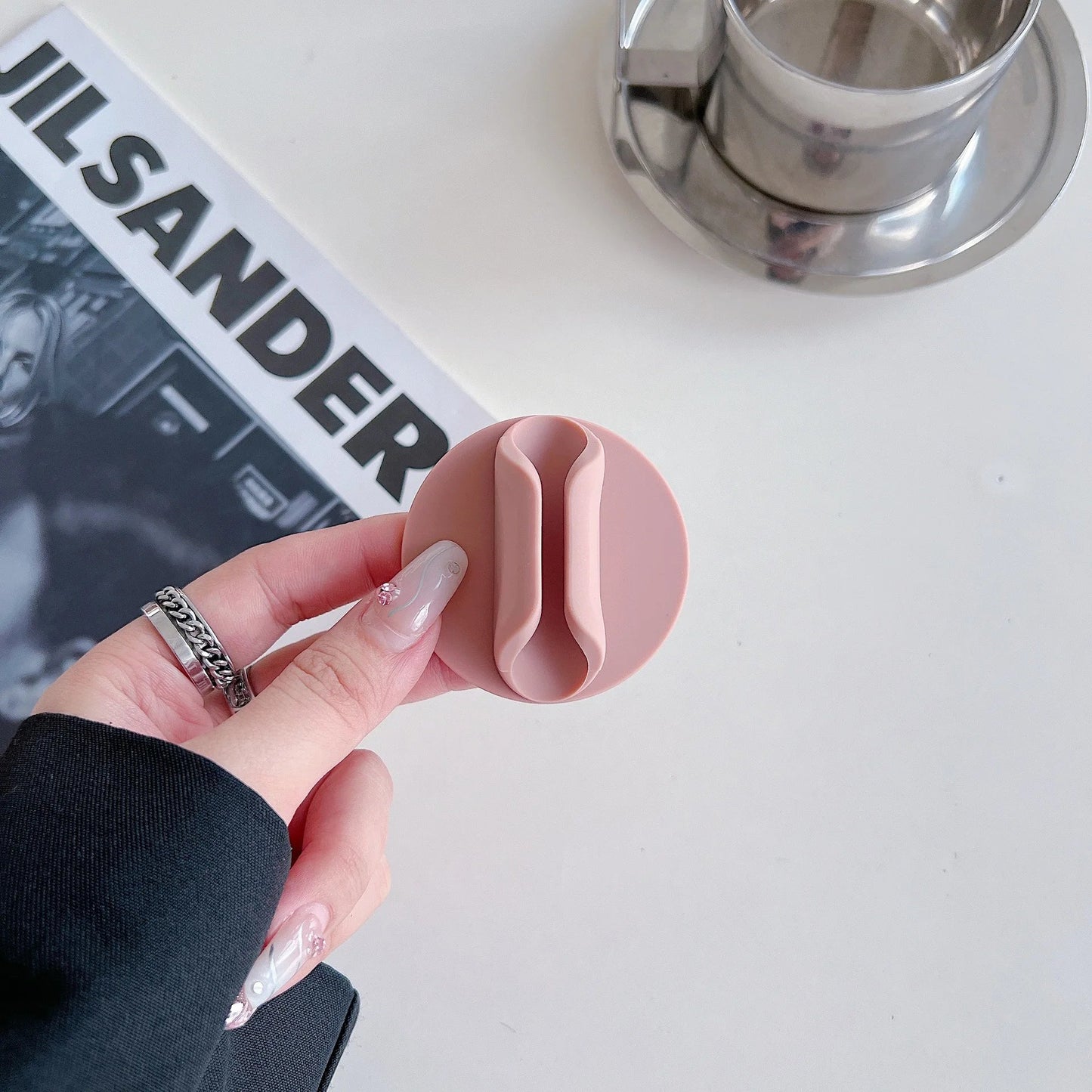 Silicone Lipstick Holder & Mobile Phone Stand — 3M Adhesive Universal Lazy Accessory with Round Lip Gloss Support