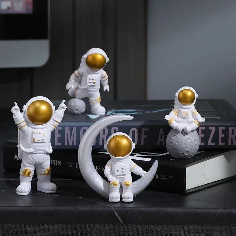 3/4pcs Astronaut Figurine Set - Spaceman Sculpture and Educational Toy - Perfect for Desktop Decor and Kids' Gift