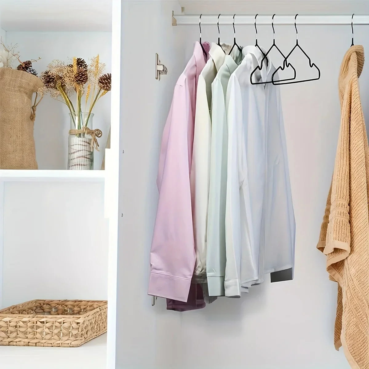 10PCS Metal Non-Slip Clothes Hangers – Durable Space-Saving Wardrobe Organizer for Bedroom & Home