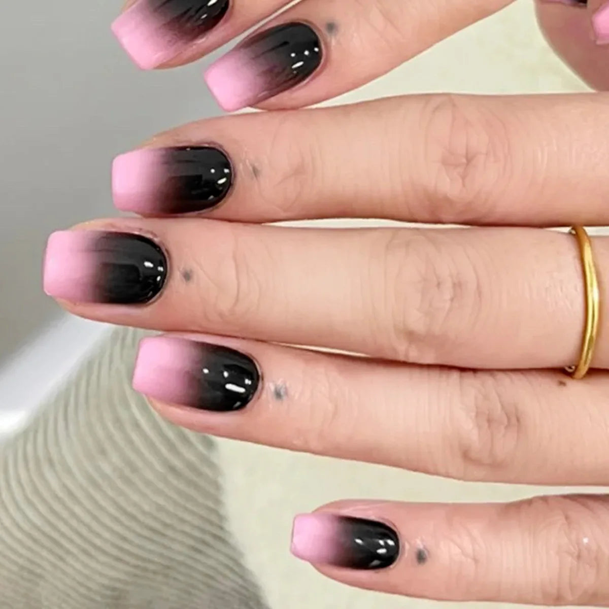 24Pcs Square Press On Nails - Nude White Gradient French False Nail Tips with Full Cover Short Design