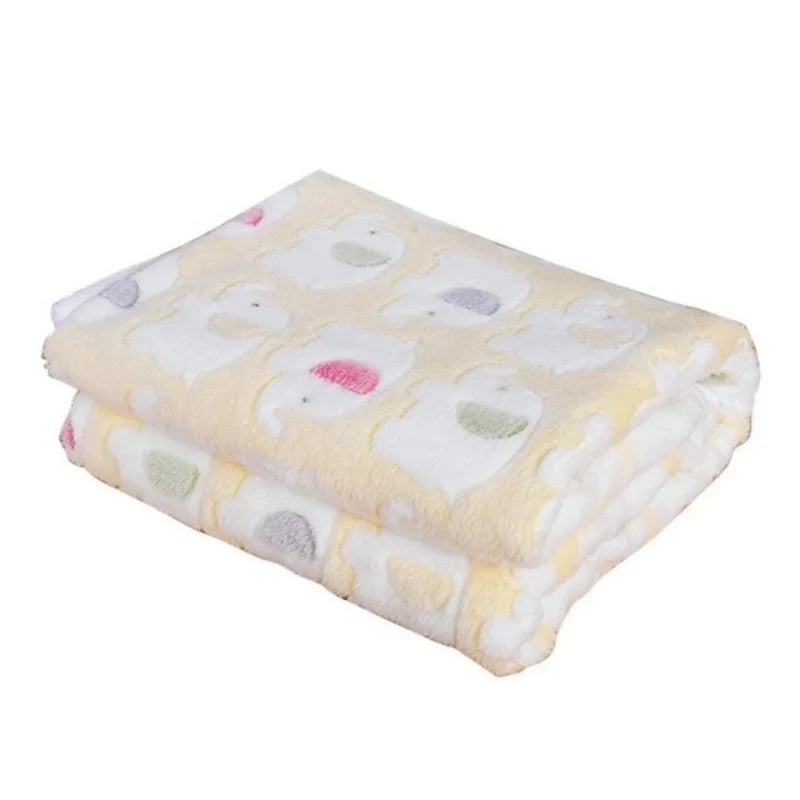 Soft Fluffy Pet Blanket - Warm Fleece Dog & Cat Throw with Cute Paw Print Design for Puppies and Kittens