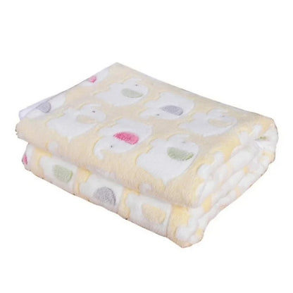 Soft Fluffy Pet Blanket - Warm Fleece Dog & Cat Throw with Cute Paw Print Design for Puppies and Kittens