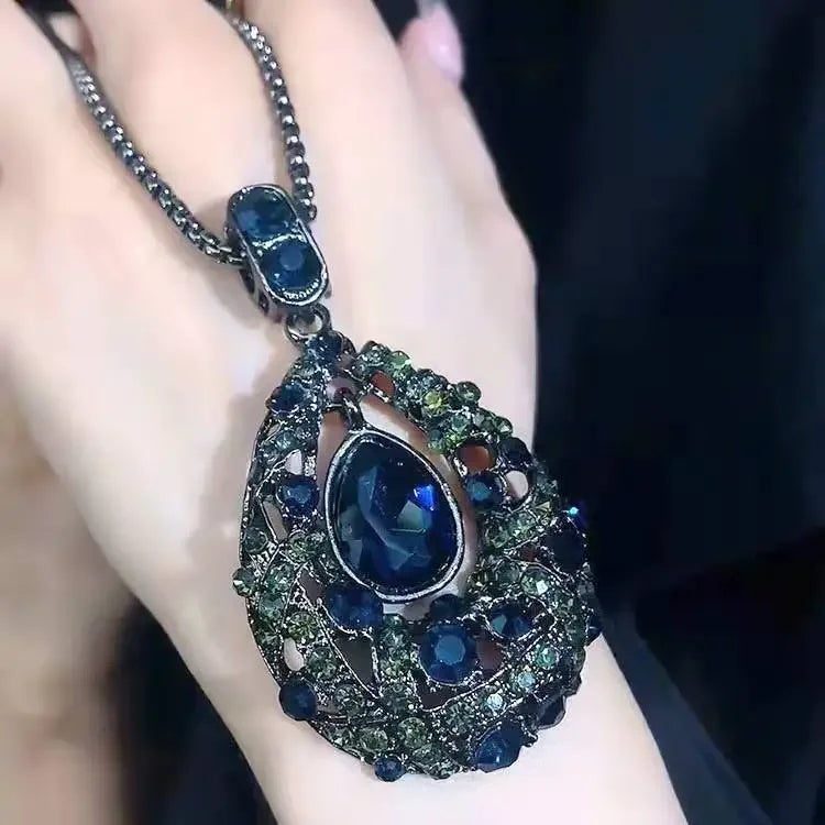 Opal Tulip Long Sweater Necklace – Elegant Floral Pendant Chain for Women Autumn Winter Fashion Accessories