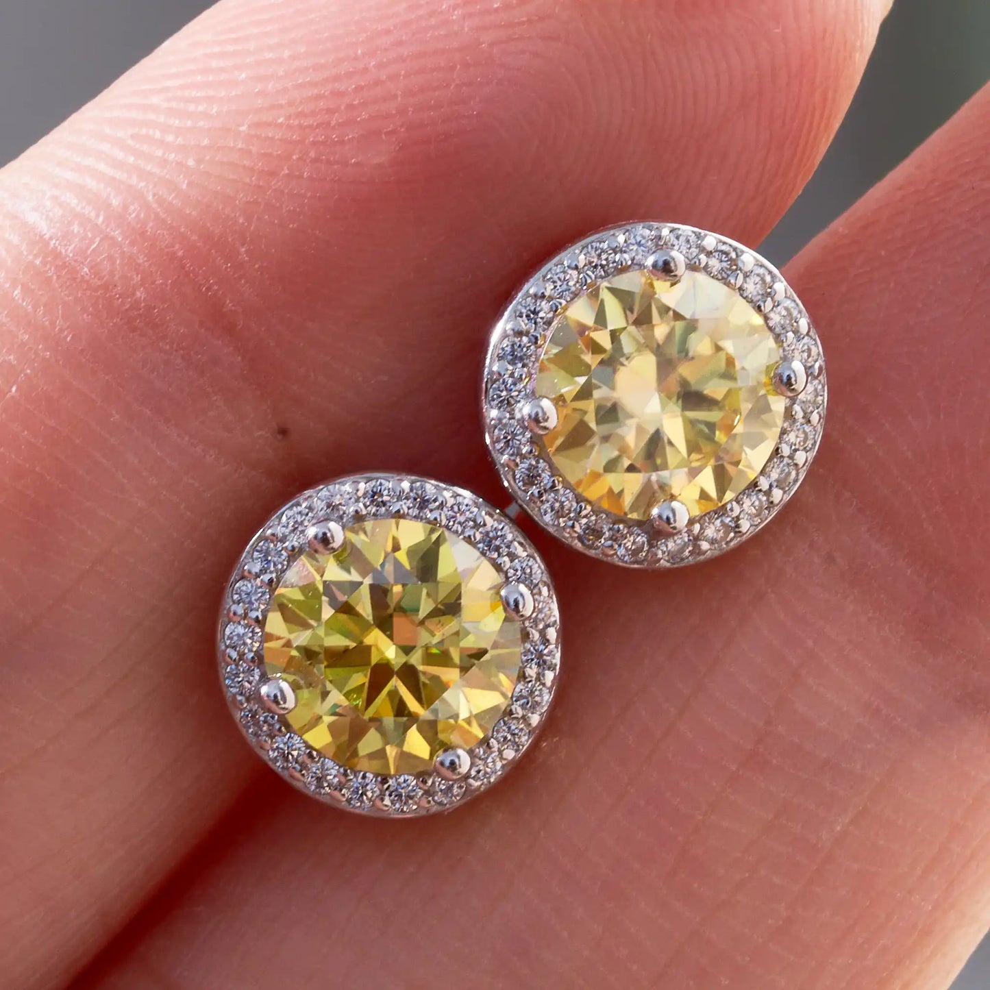 925 Sterling Silver Moissanite Earrings – 1 Carat Round Studs, Engagement, Wedding & Daily Wear Luxurious Gift for Women