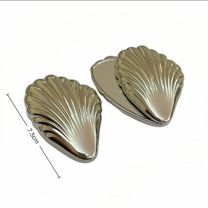 Elegant Heart-Shaped Makeup Mirror - Portable Mini Pocket Mirror for Purse & Travel