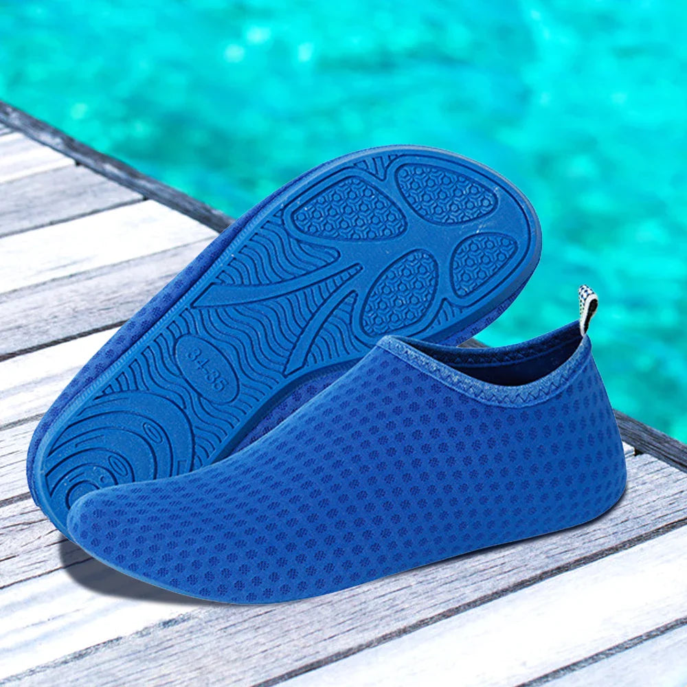 Quick-Dry Water Shoes with Rubber Sole – Non Slip Mesh Diving Socks for Beach, Swimming & Surfing – Unisex & Kids