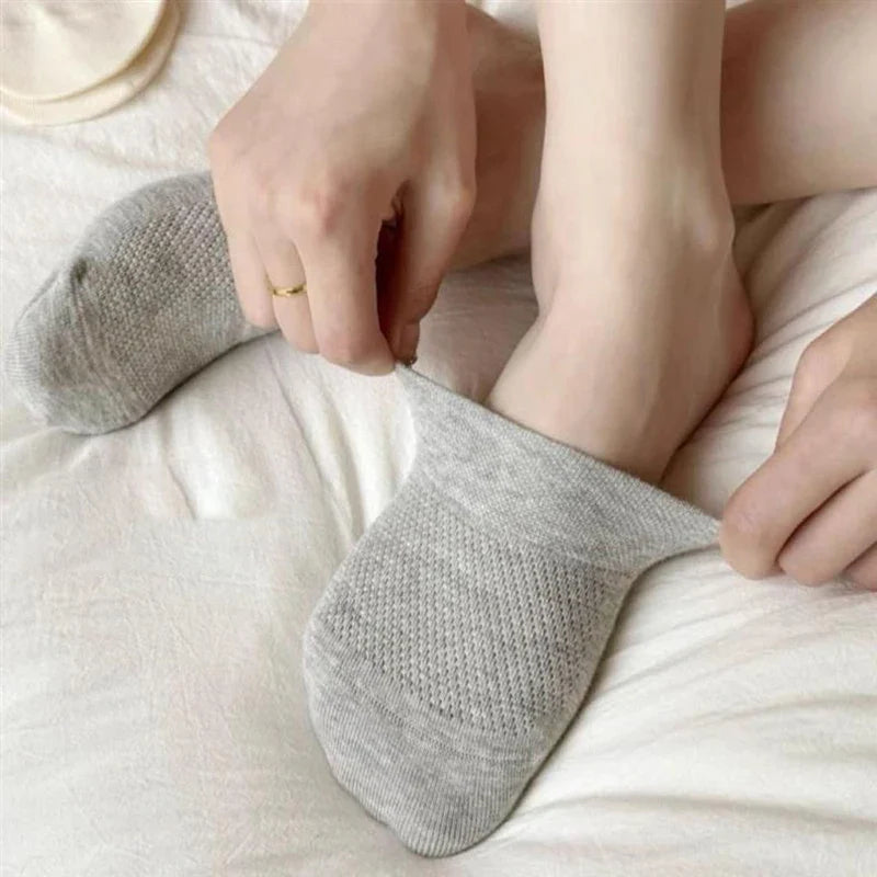 1/5 Pairs Women’s Summer Half Foot Socks – Invisible, Anti-Slip, Breathable Mesh for Comfort & Slippers