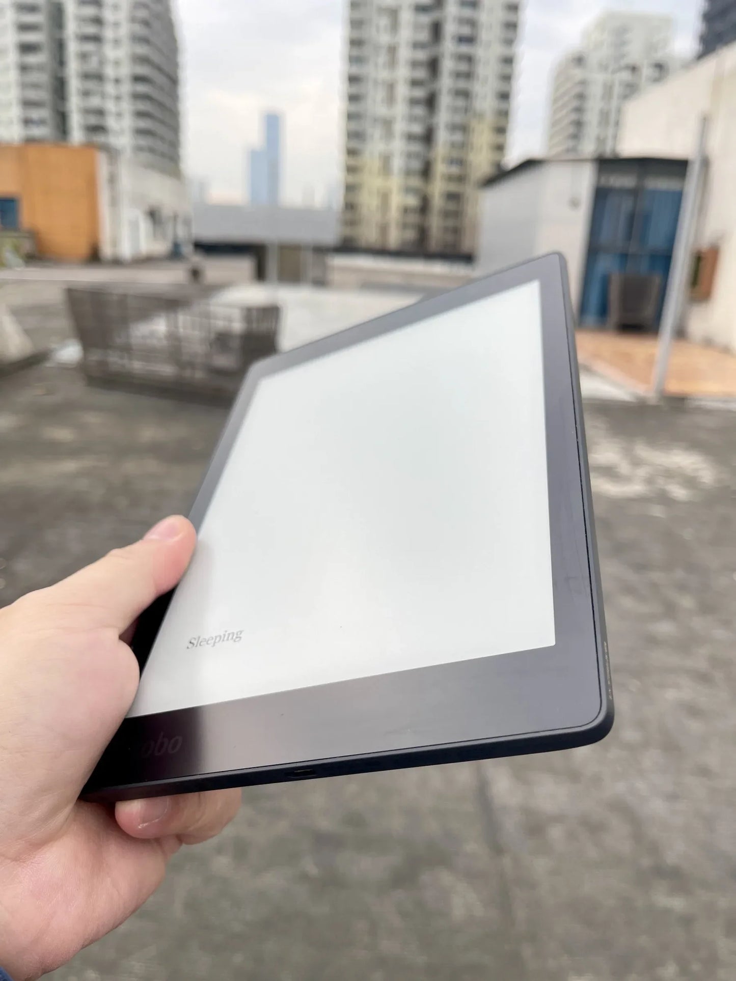 KOBO Aura One 7.8" E-Reader | 300PPI HD Carta E-Ink, IPX8 Waterproof, 8GB WIFI, Two-Color Light